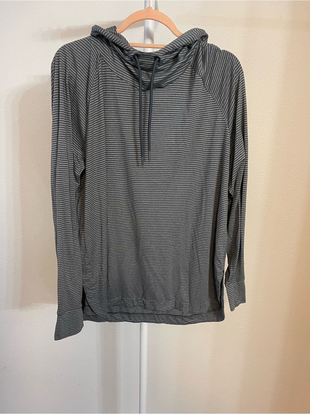 NWOT Ascend Hooded Long Sleeve